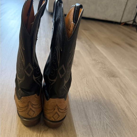 Lucchese Black and Tan 1883 Cowboy Boots - Picture 4 of 14